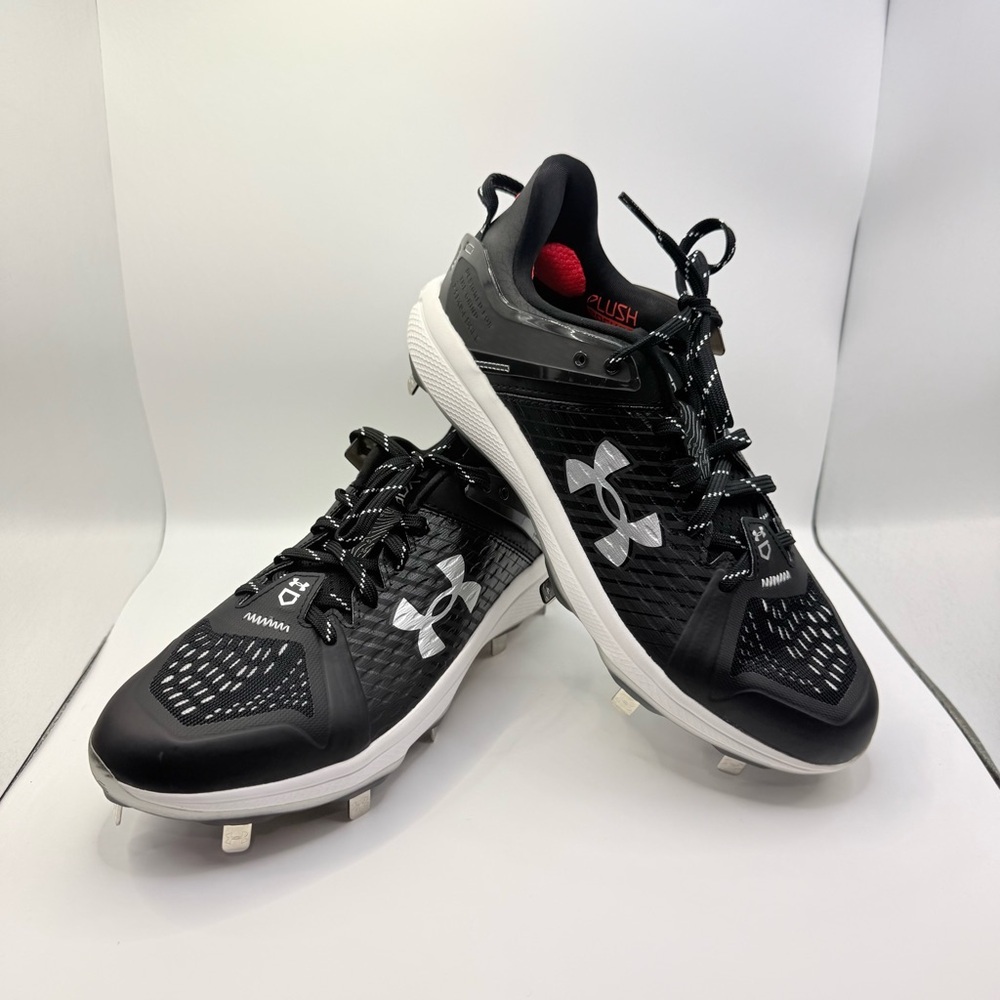 Under Armour Yard Metal Baseball Cleats Black White Men’s Size 7.5 3025592-001
